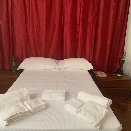 Altrove Bed & Breakfast Cagliari Luaran gambar