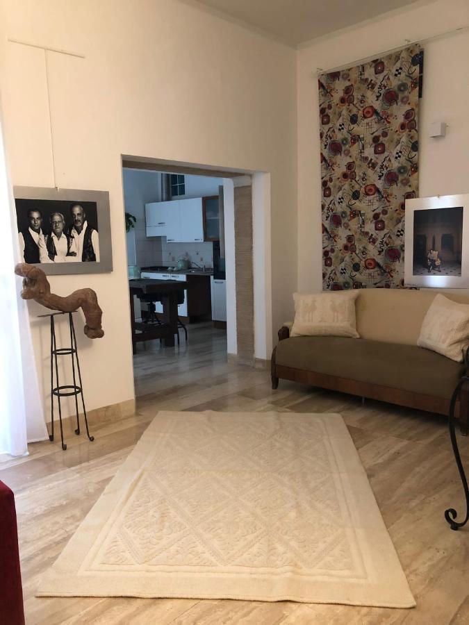 Altrove Bed & Breakfast Cagliari Luaran gambar