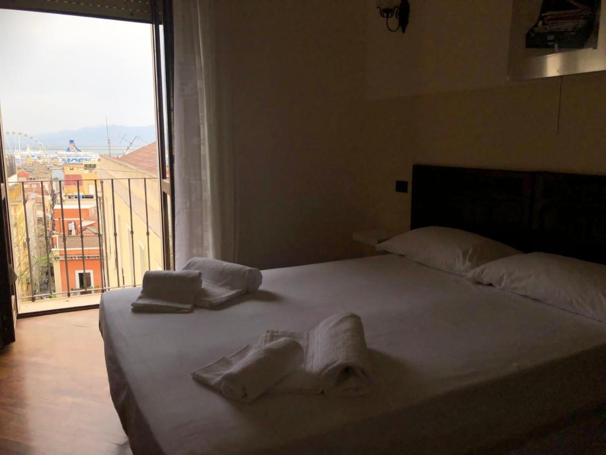 Altrove Bed & Breakfast Cagliari Luaran gambar