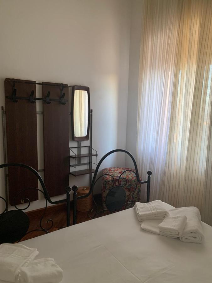 Altrove Bed & Breakfast Cagliari Luaran gambar